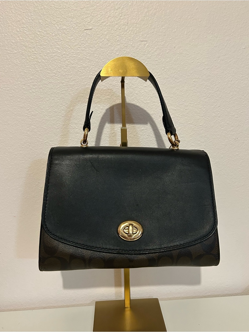 Coach bag crossbody/ handbag